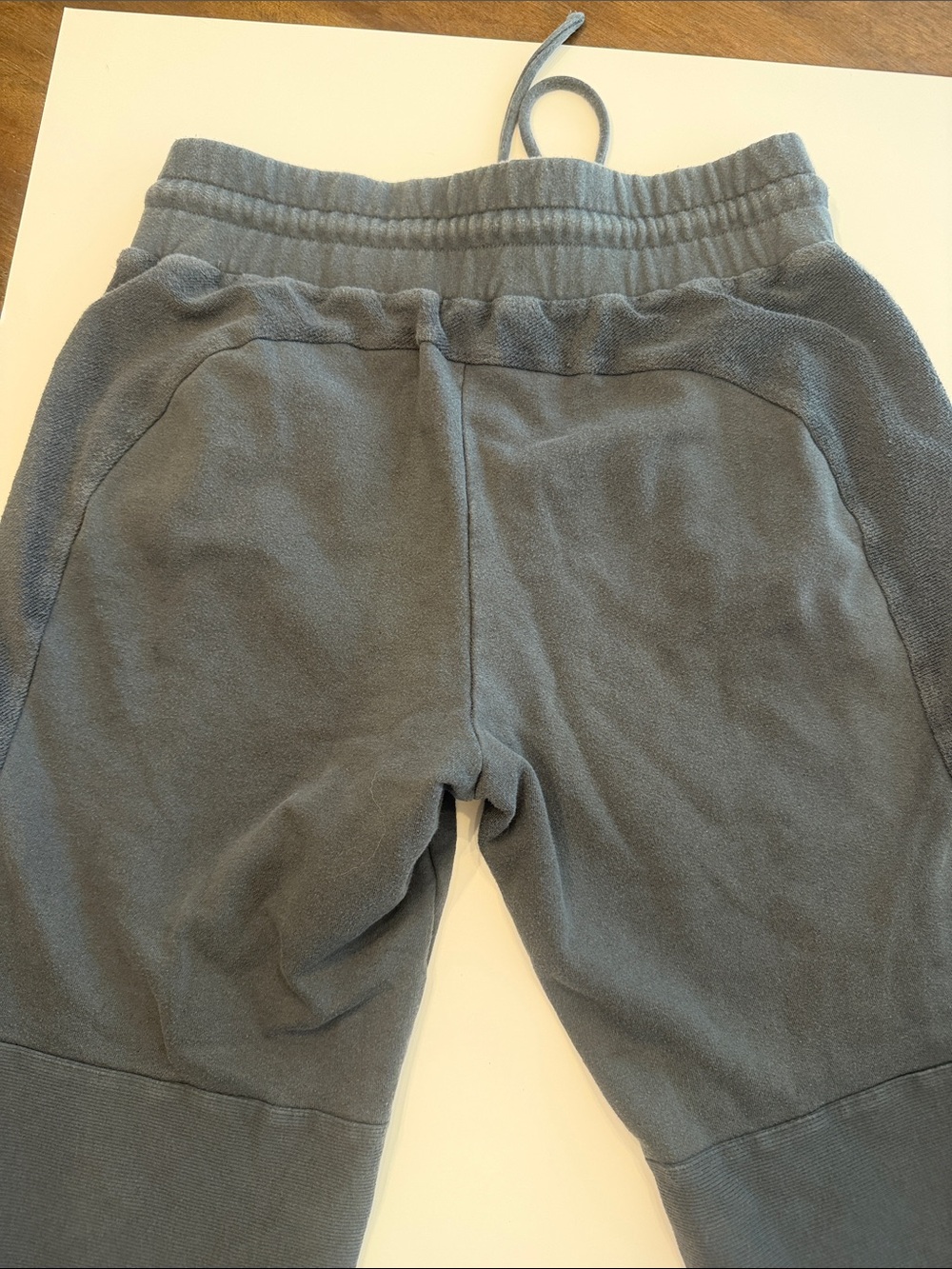 ALO Yoga women's Slate Gray Jogger Sweatpants - Picture 3 of 4